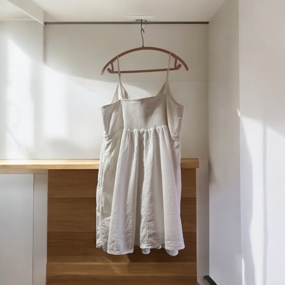 Old Navy White Mini Dress. NWOT - Picture 2 of 4
